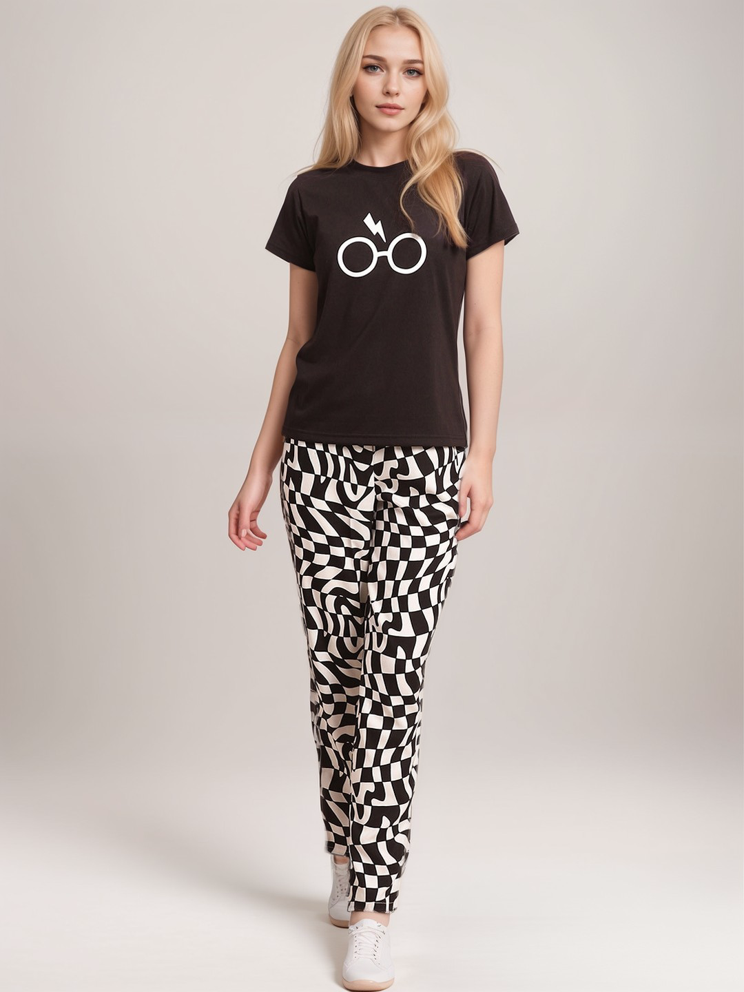 TerraDesi Women Geometric Printed Night suit Main image