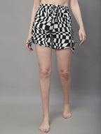 TerraDesi Vanta Warp Check Shorts – Statement Motion Edit